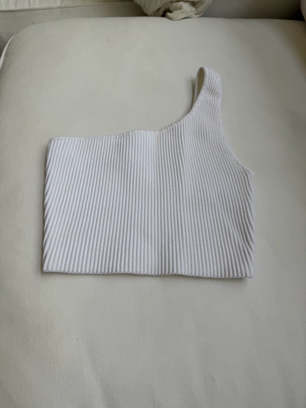Babaton Asymmetric One-Shoulder Ribbed Crop Top - White